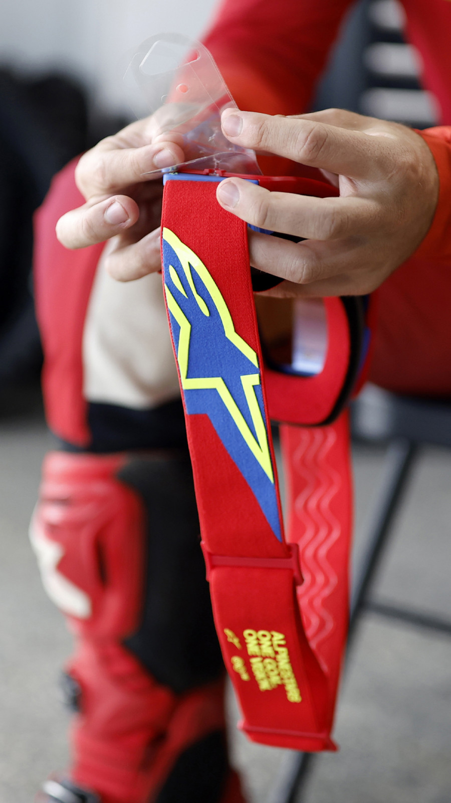 Alpinestar_Goggle_1080x1920_Social_1