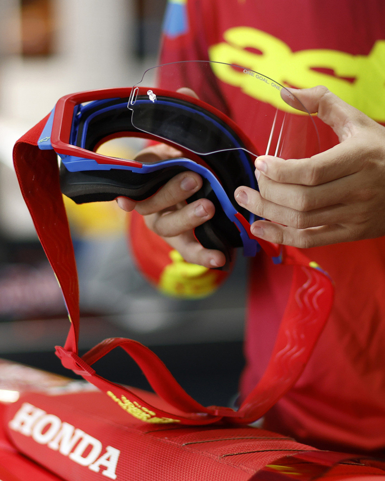 Alpinestar_Goggle_1440x1800_Social_1