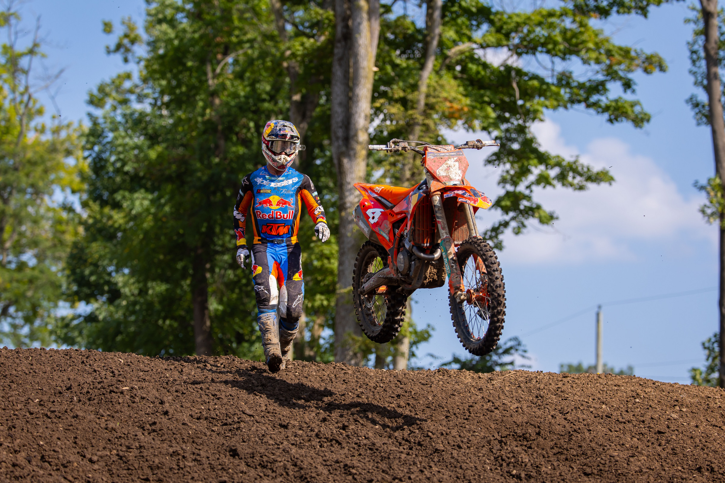 This looks photoshopped, but it's not!