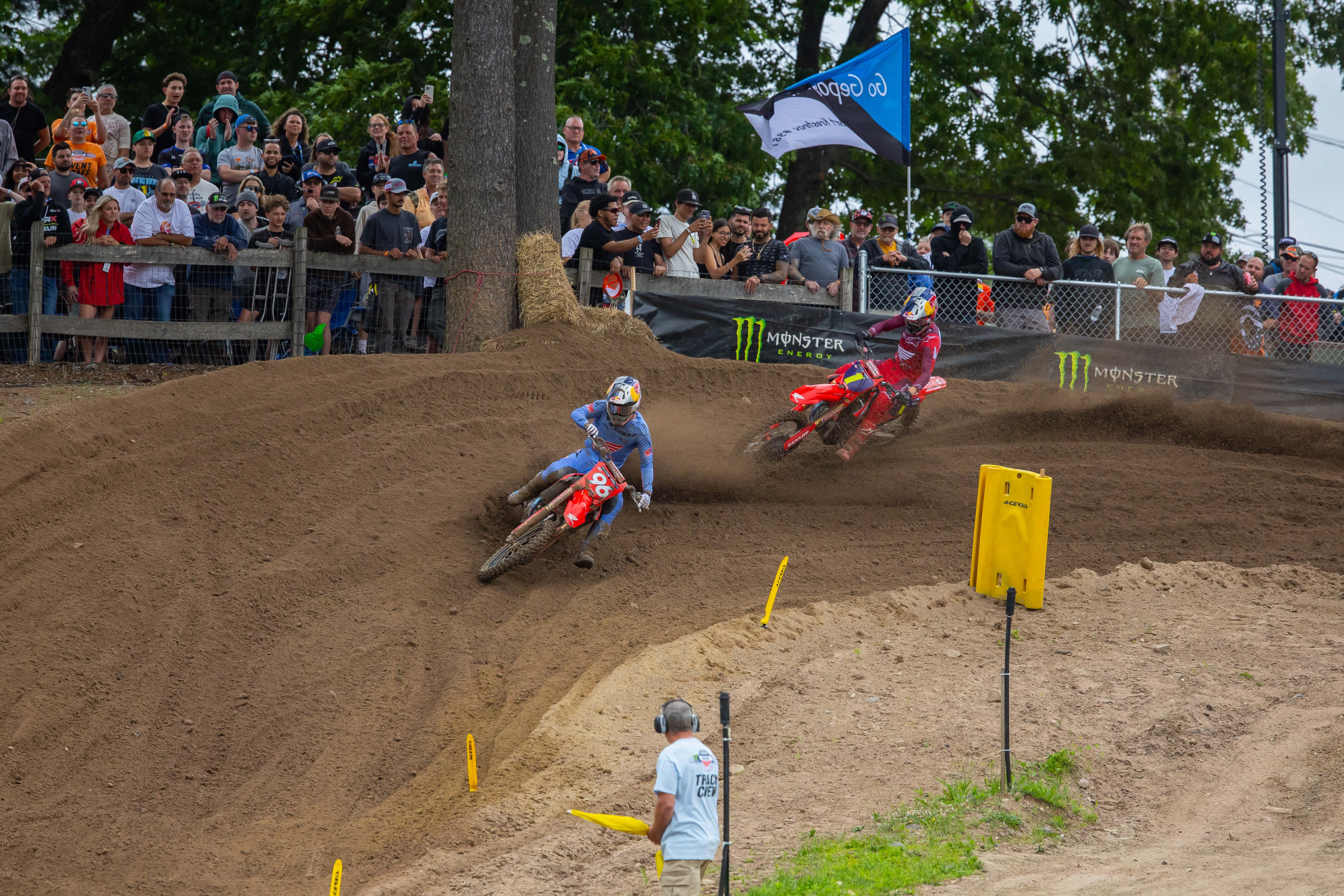 Jett Lawrence chasing his brother Hunter at Southwick.