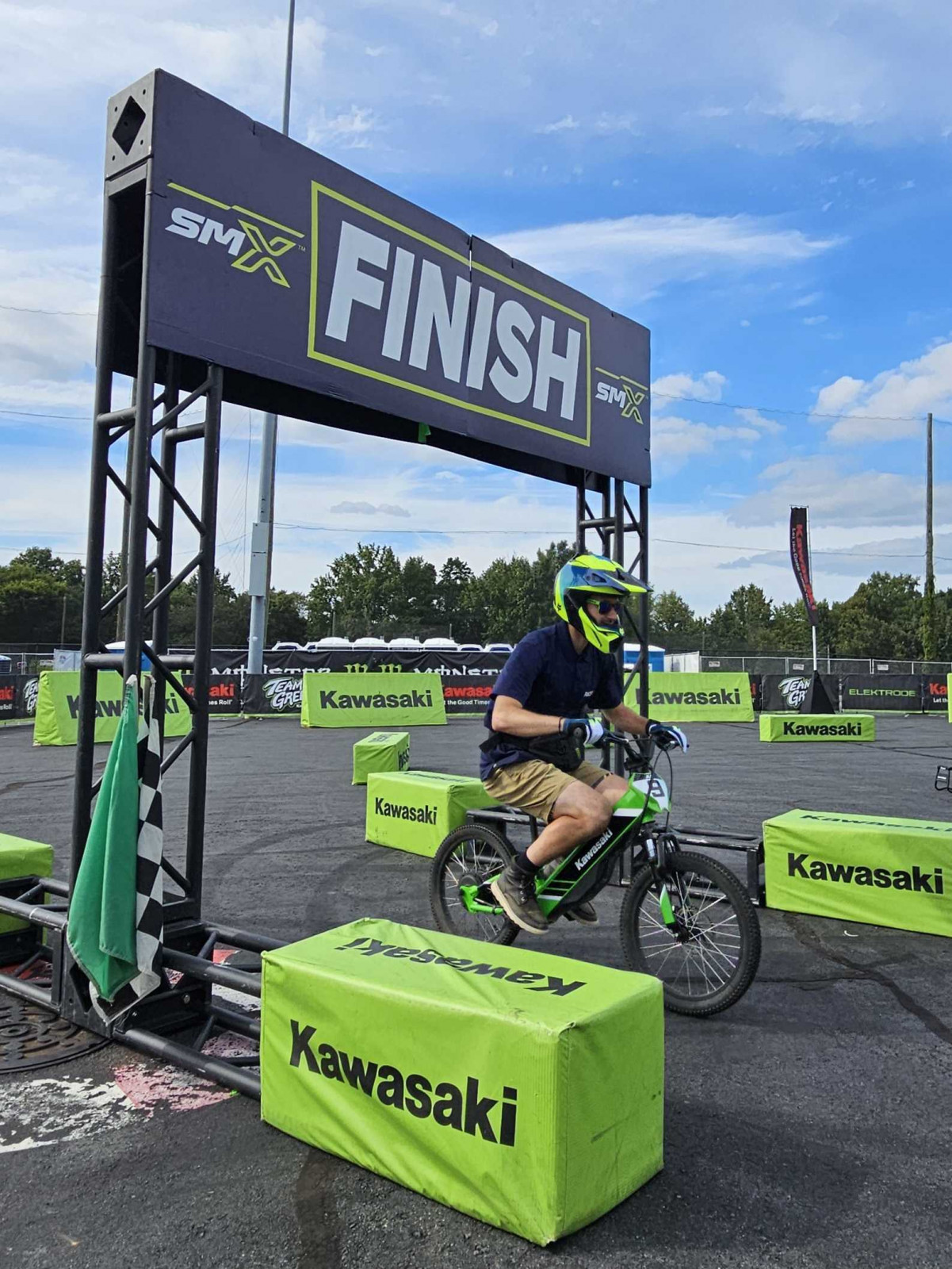 Racer X Online senior online content manager Mitch Kendra at the Kawasaki Elektrode 20 Media Challenge.