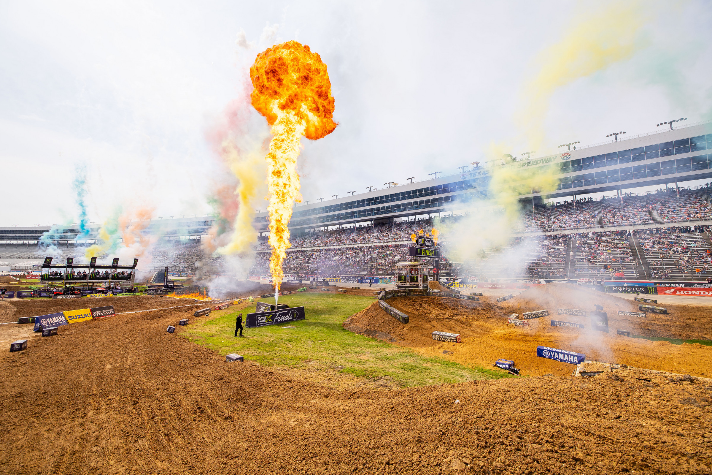 Hot weather and hard, slick soil marked Texas Motor Speedway's move into the SMX Schedule. But the first 450 moto turned out to be a classic battle, and the day really shook up the standings.