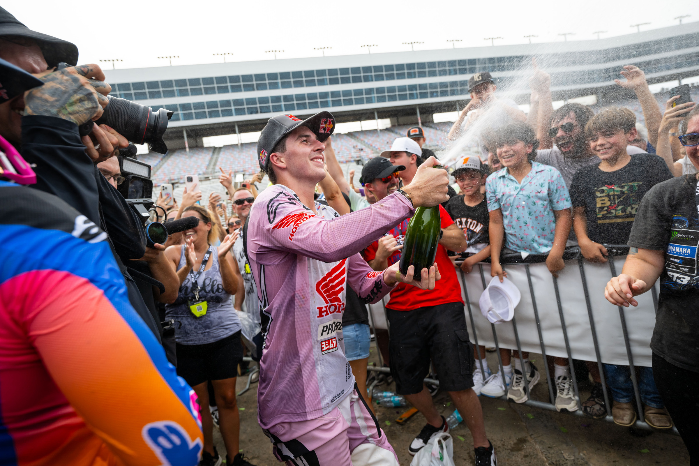 Hunter Lawrence broke through in Texas to get his first win on the 450.
