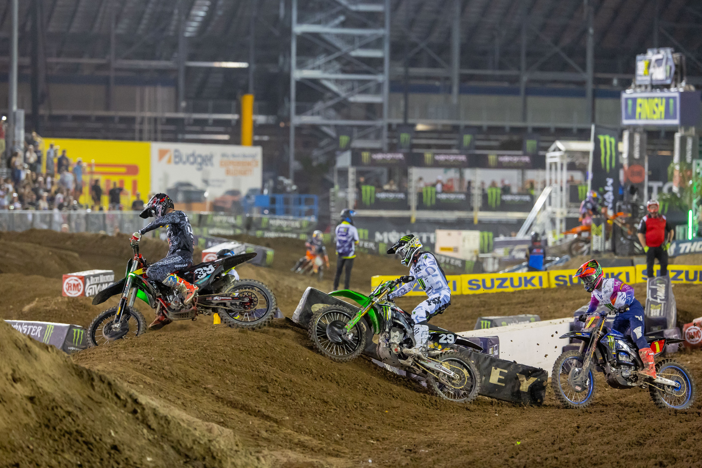 Brown (#39) was able to open up a lead on Deegan (#1)  after Deegan wasn't able to immediately get past Masterpool (#29).