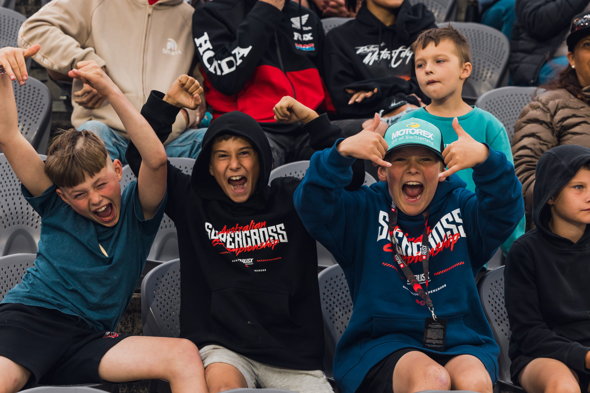 296495_ausxsundayselects-7