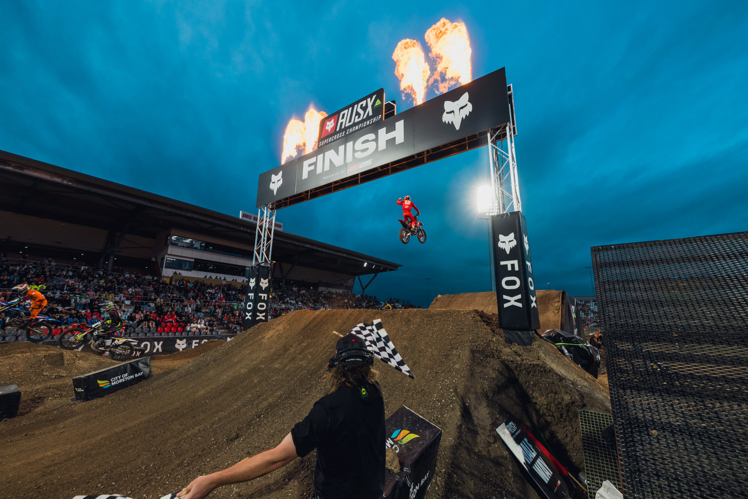 296501_ausxsundayselects-29