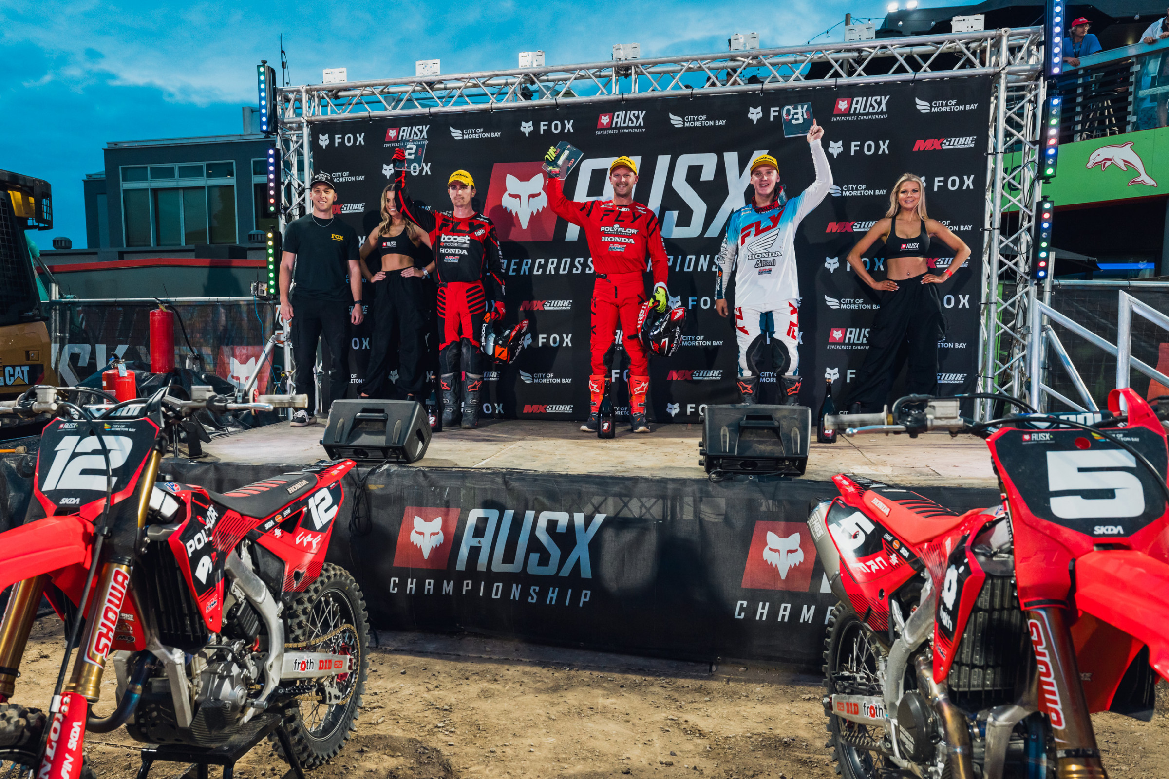 296502_ausxsundayselects-30