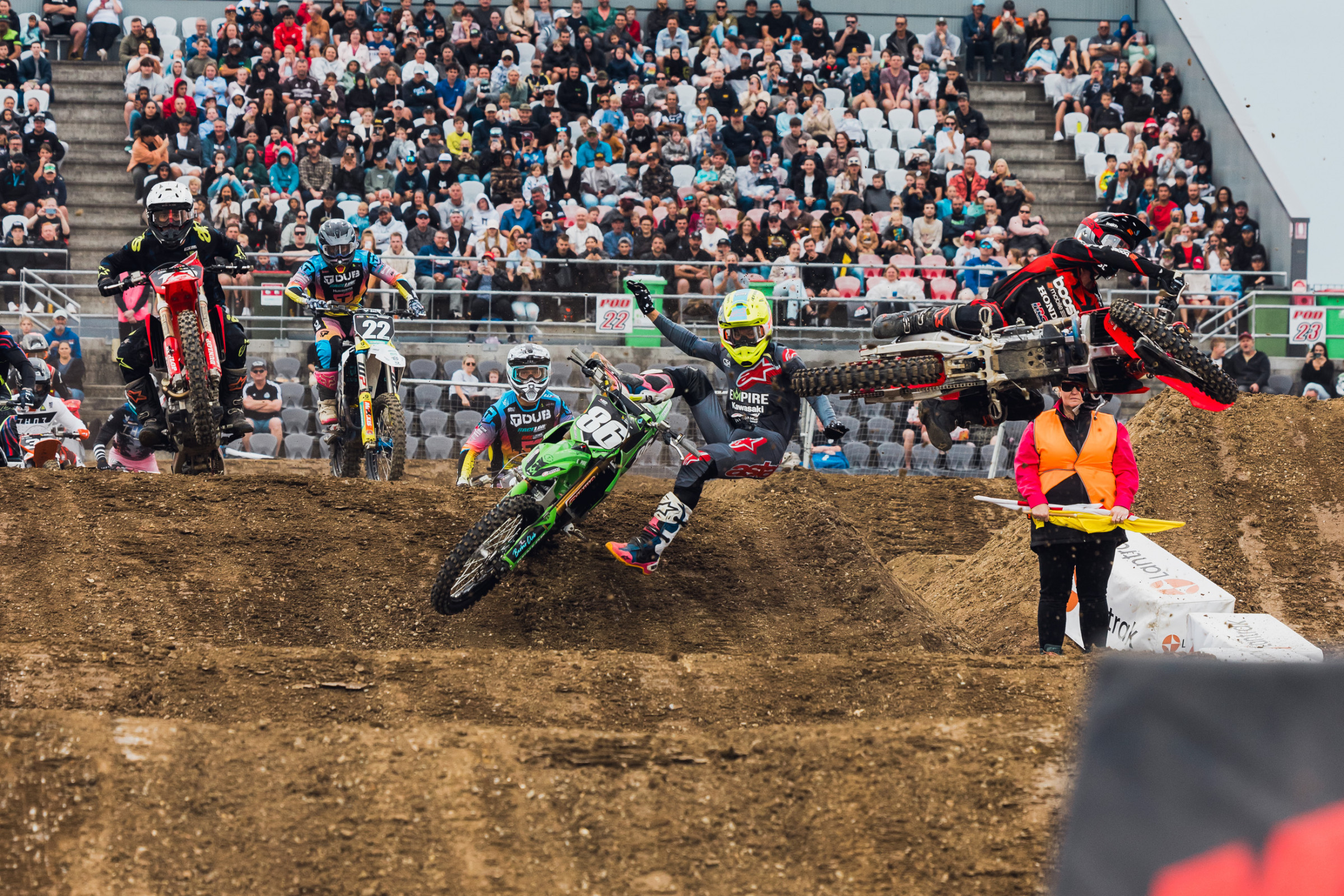 296499_ausxsundayselects-19