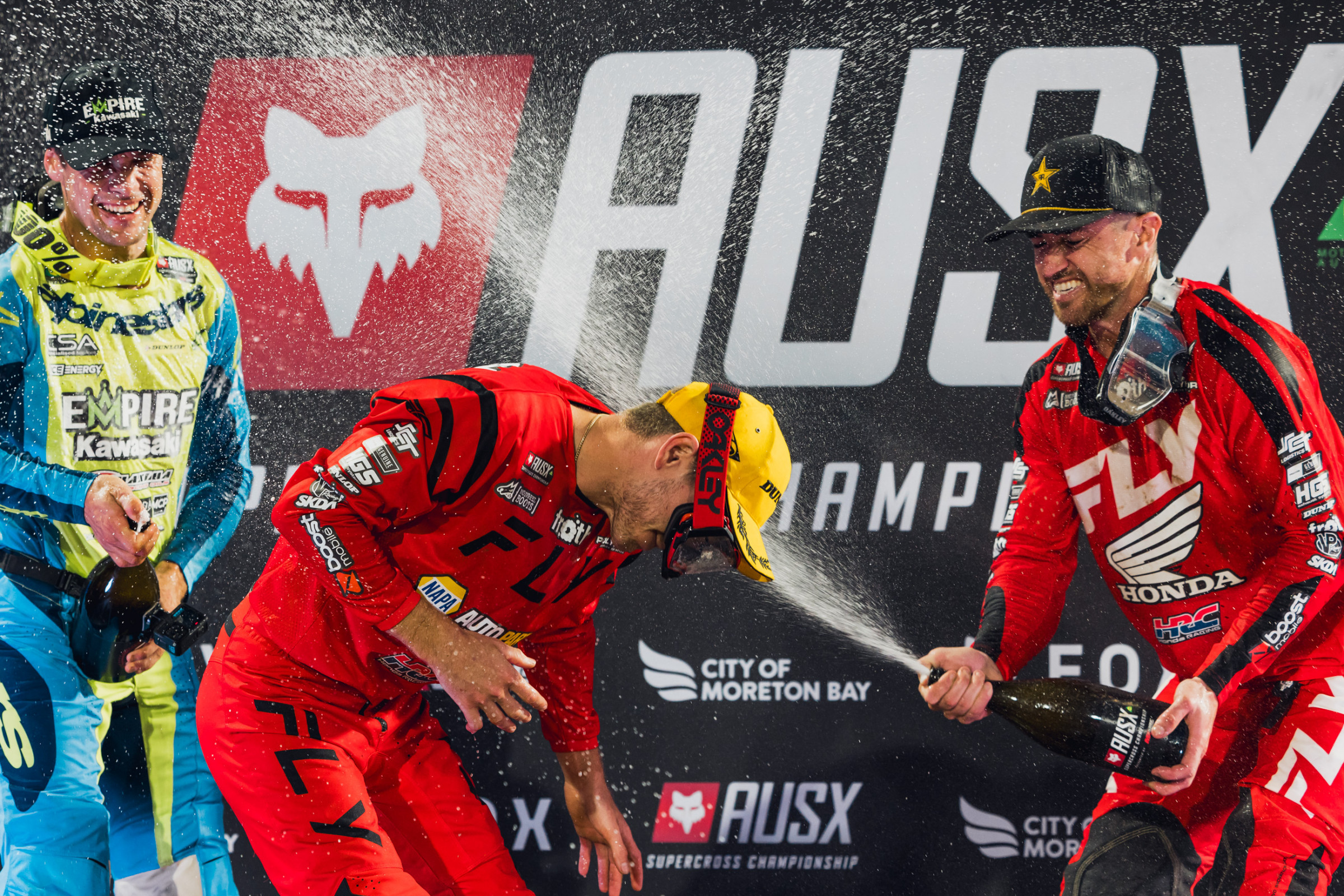 296504_ausxsundayselects-27