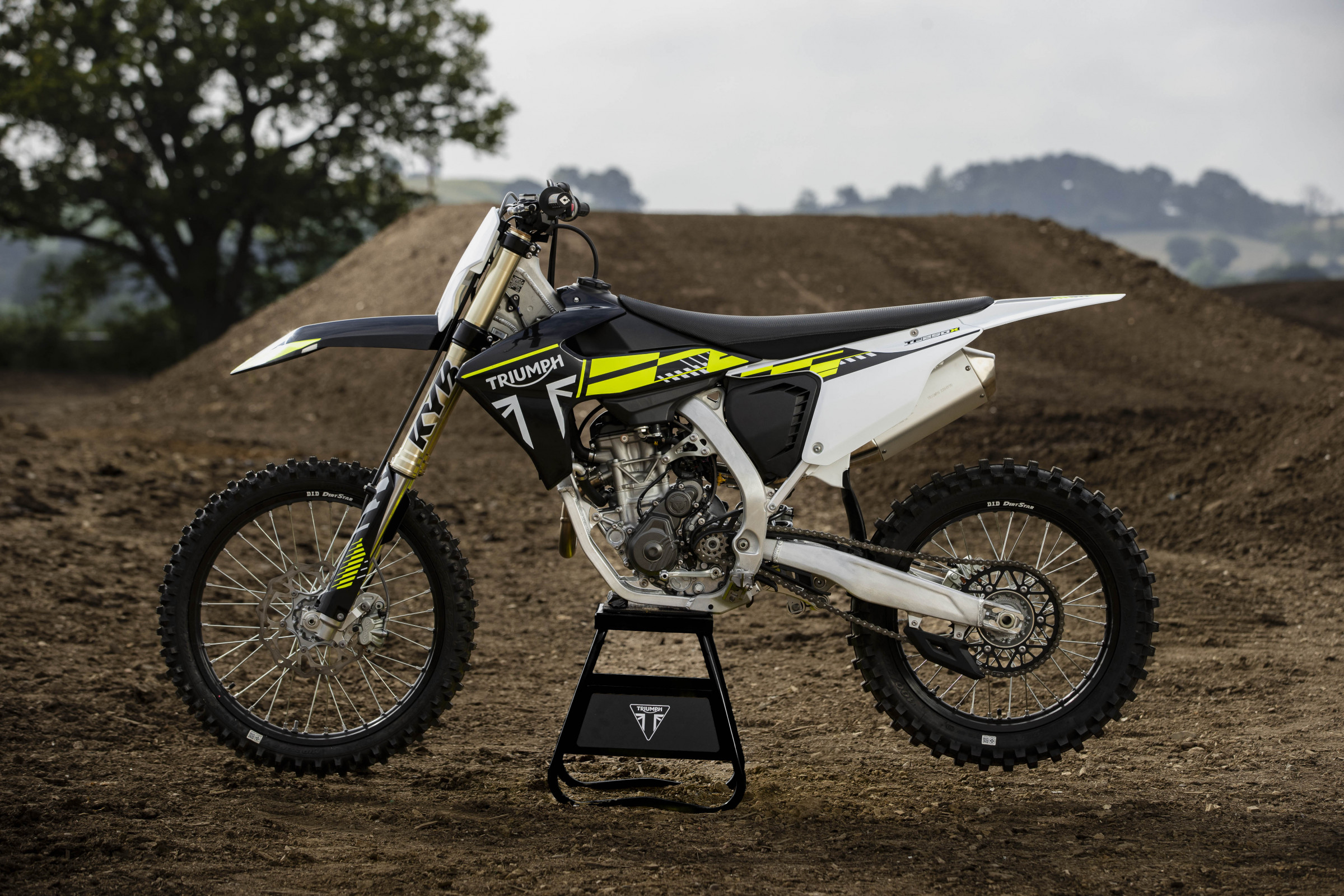 TF250-X_MY25_CW4I0647_GE