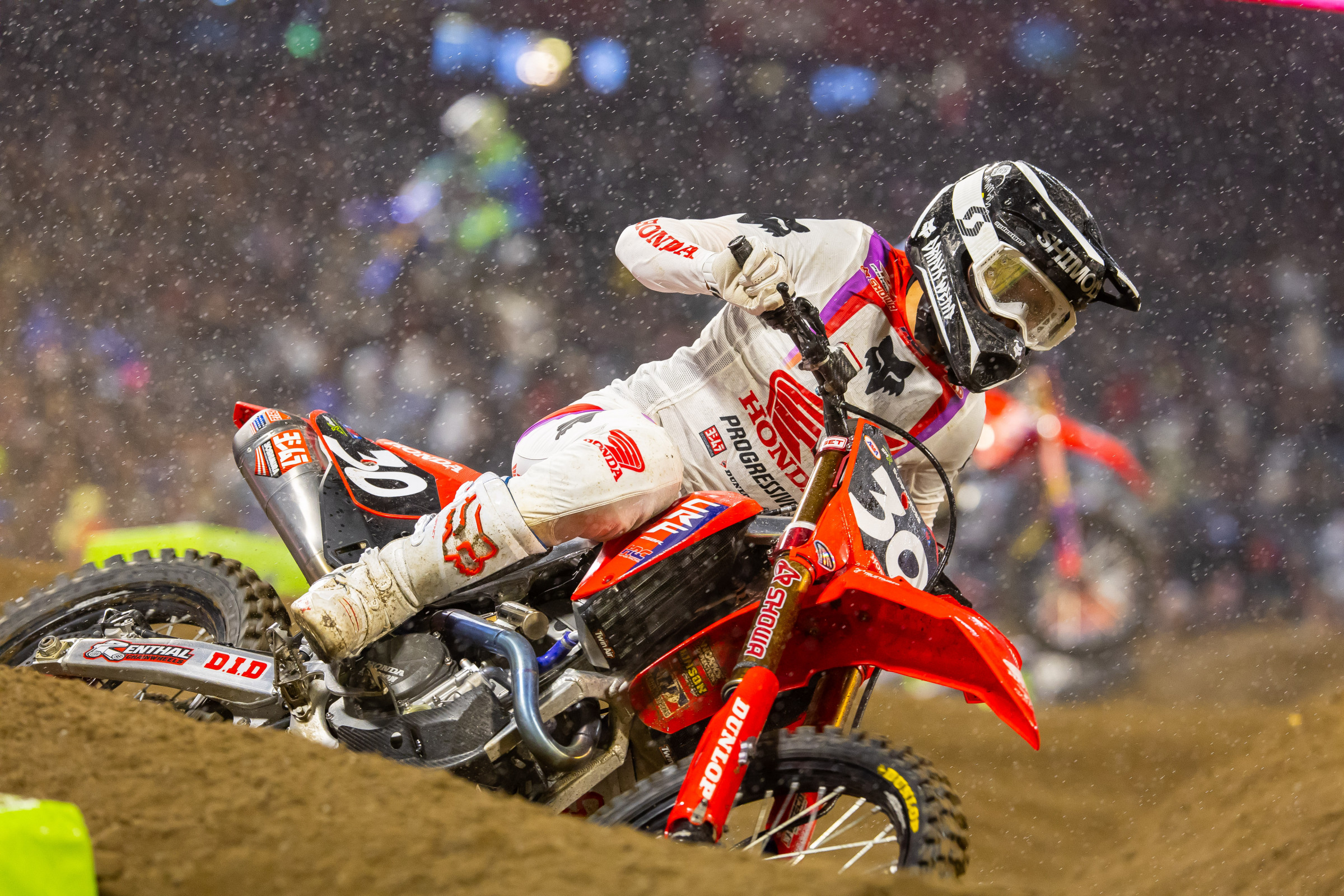 Luck was again not on Jo Shimoda's side as the track at A2 had two sets of whoops and it started to rain during the main event. He powered through for a sixth place finish.