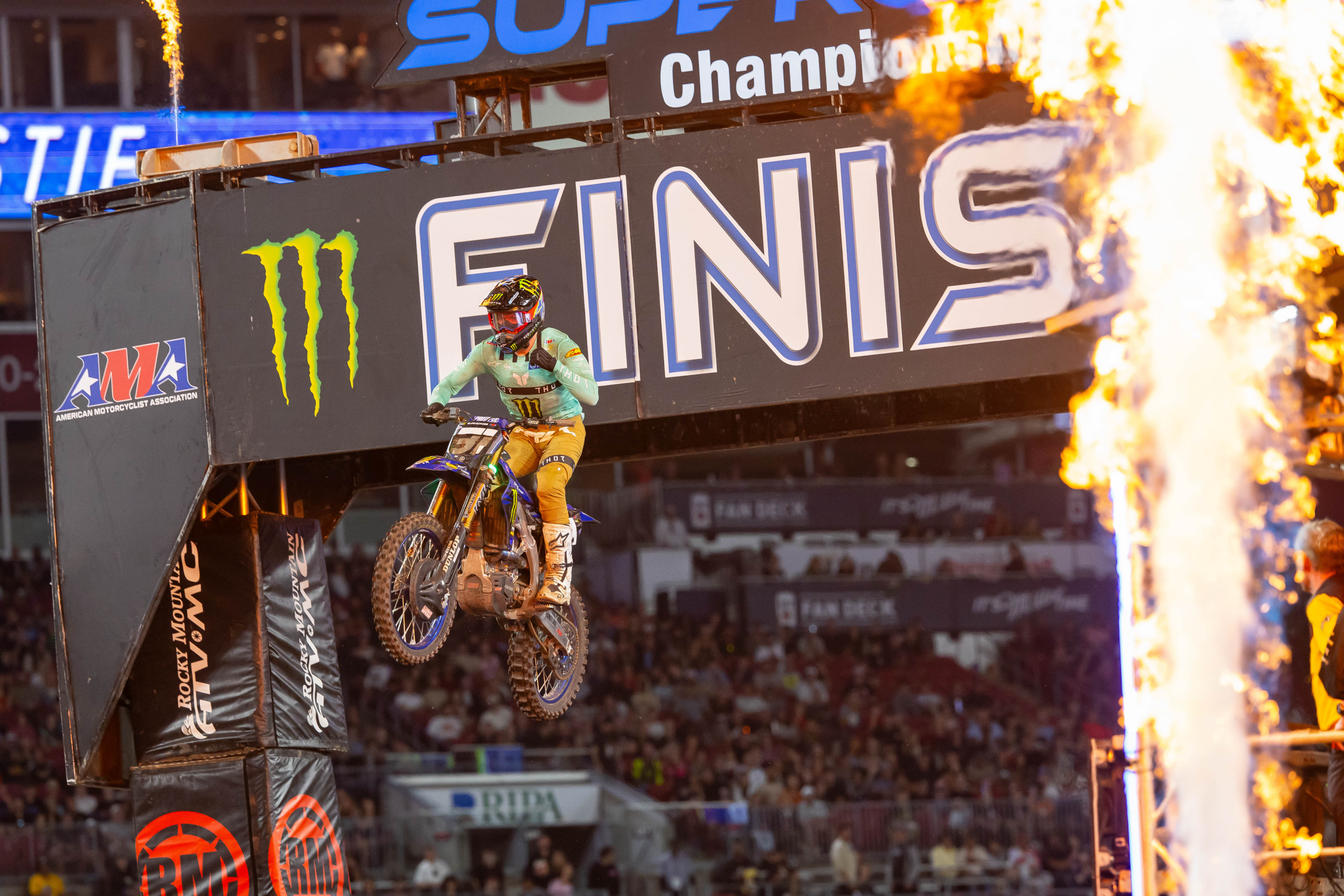 Max Anstie (Yamaha) strikes first in the 250SX East Championship.