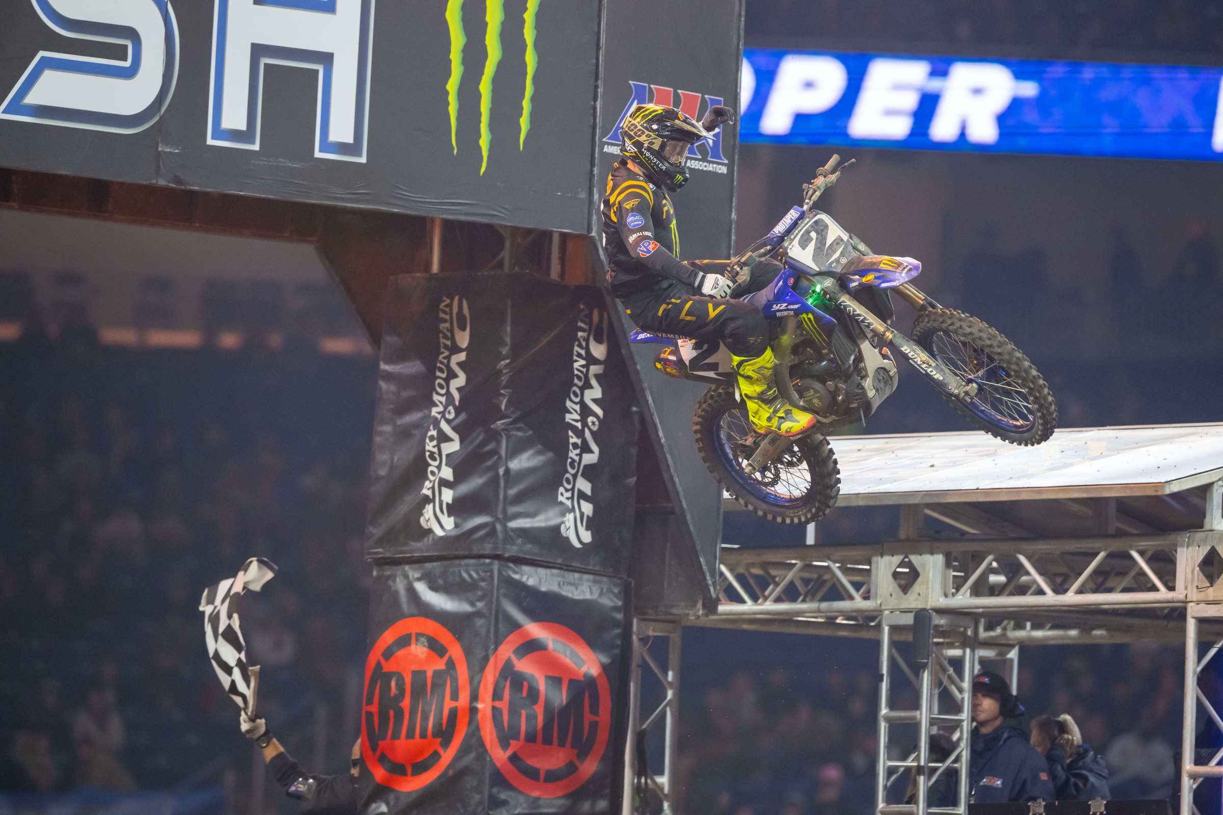 Cooper Webb (Yamaha) takes his first win of the 2025 season at the Detroit Supercross.