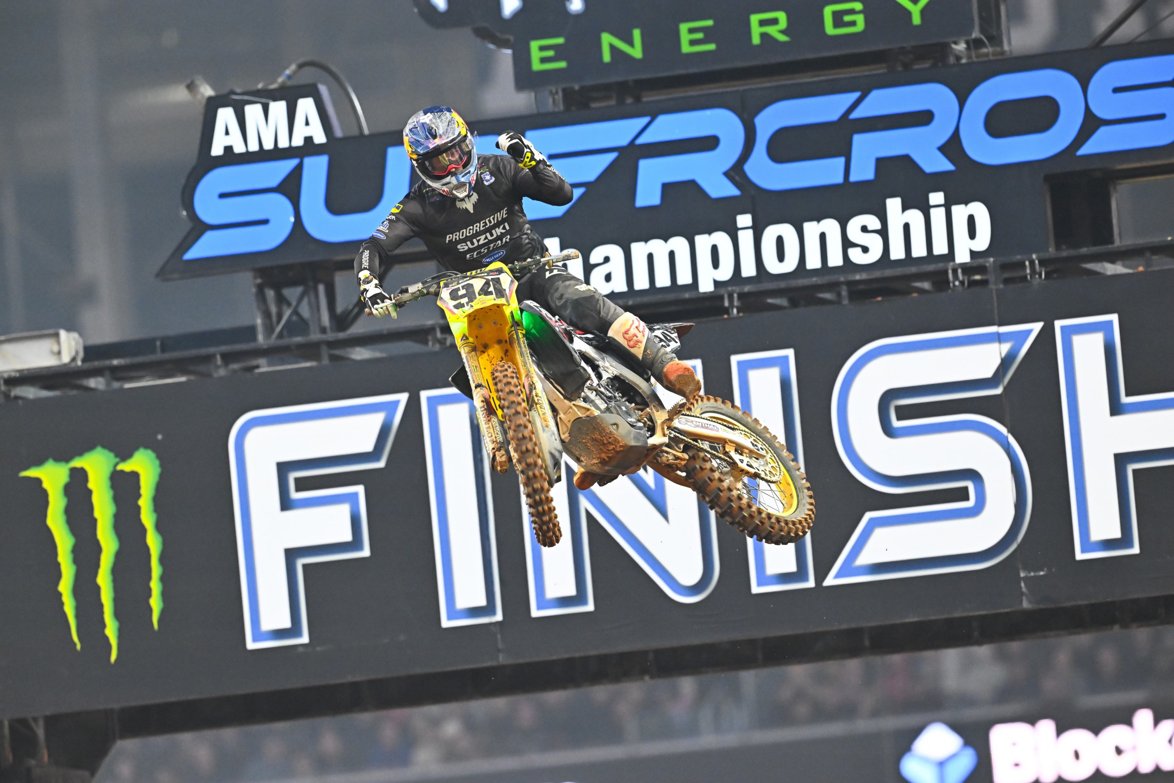 Ken Roczen strikes first in the 450SX Class.