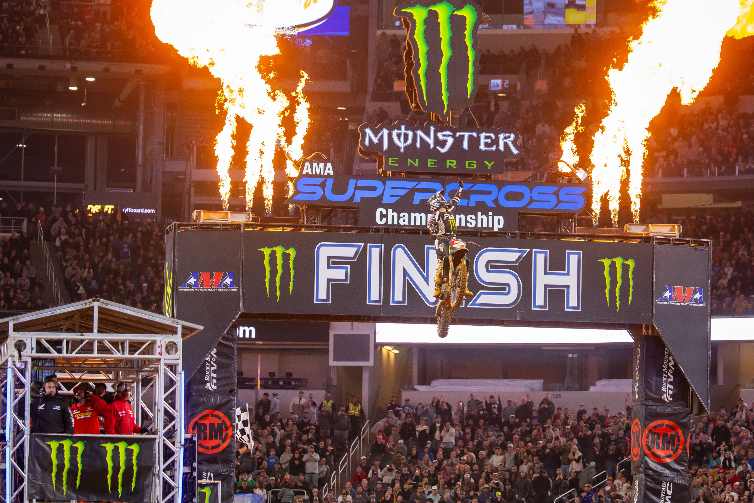 Webb wins again! Two consecutive wins for the #2 as he takes over sole possession of the 450SX points lead.