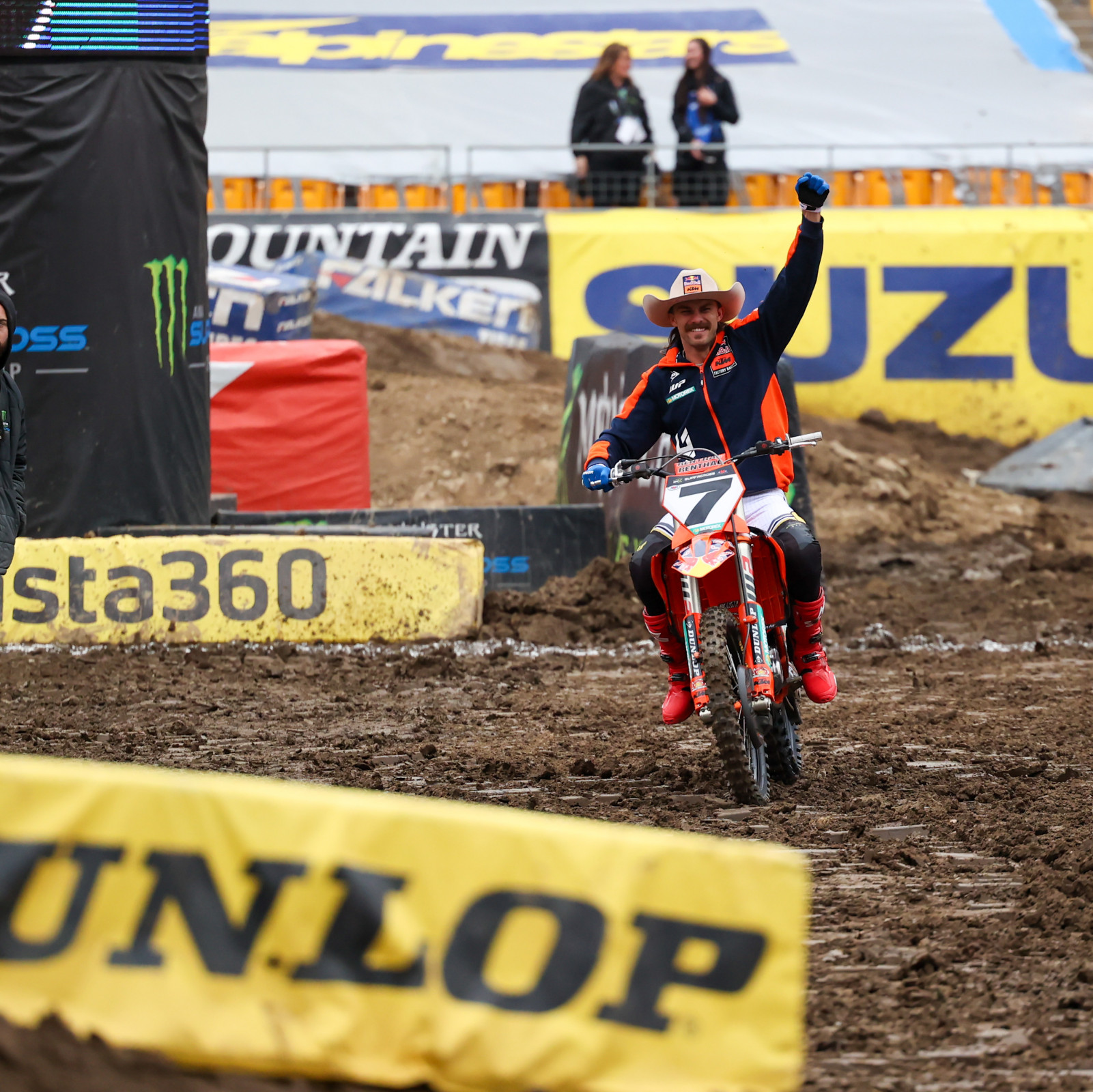 7B2DE5E9-7D23-442C-834C-72314BD009A8