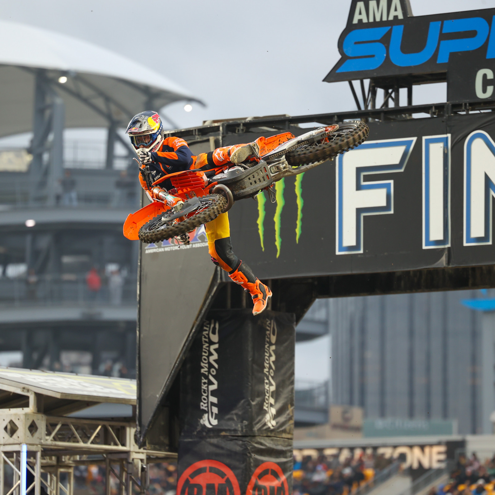 13F8FE6D-74DB-4B82-BCB6-90DF267615A1