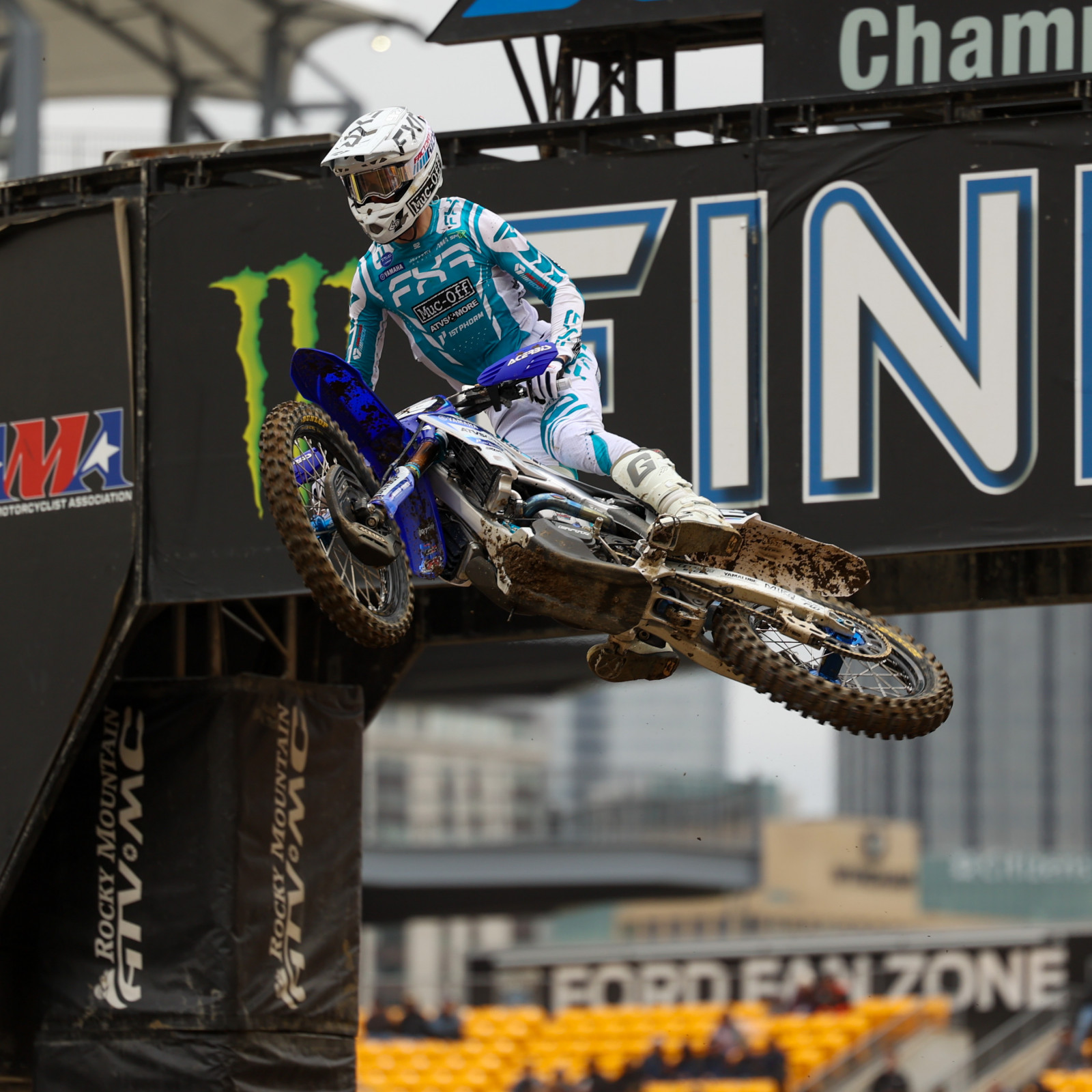 240A9104-1B20-4AF7-9919-05908B9B3C31