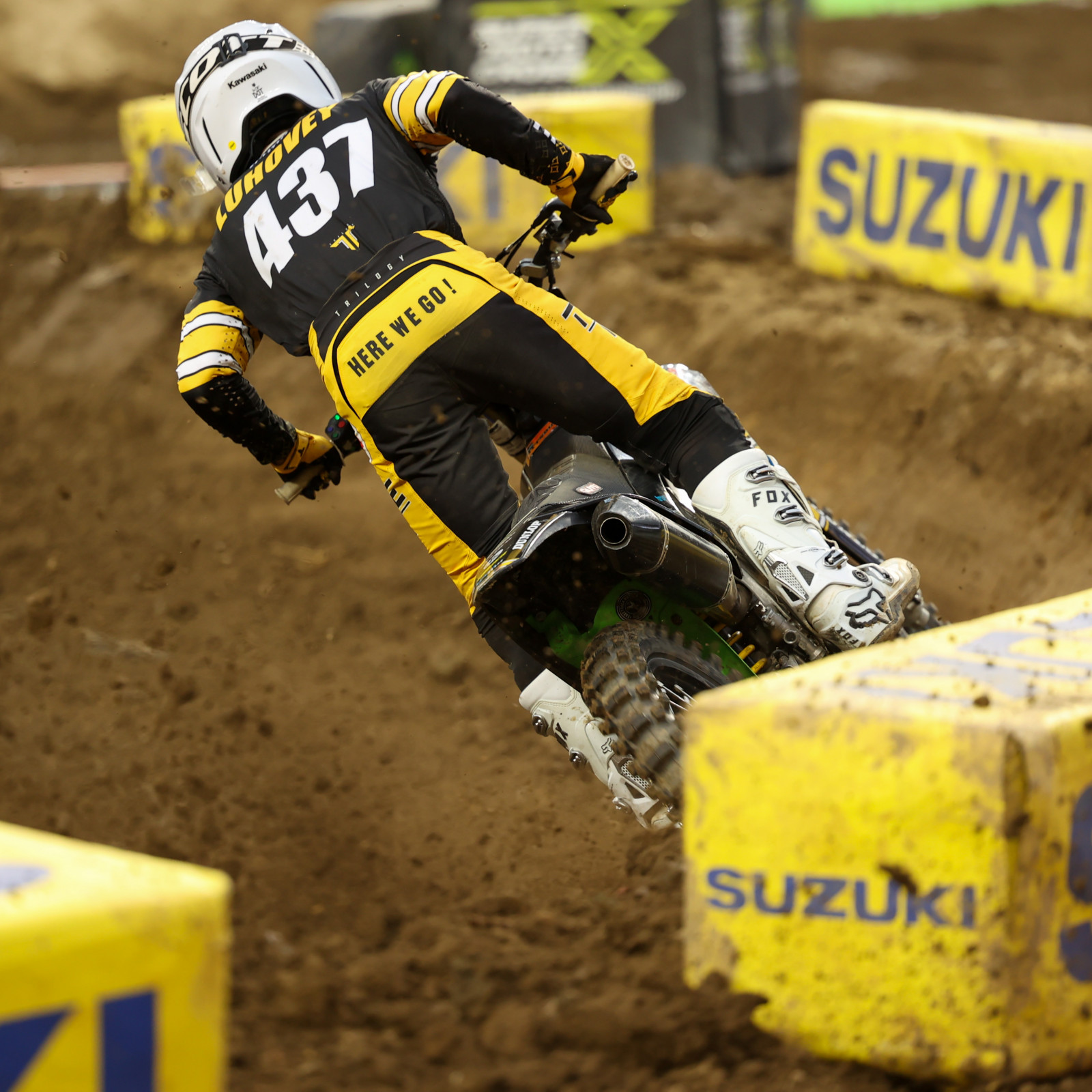 AA7C9A81-90A6-416C-8681-B30003040CD8