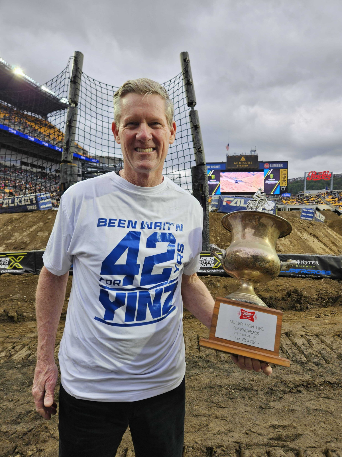 Broc Glover right before handing over the title of last SX winner in Pittsburgh...