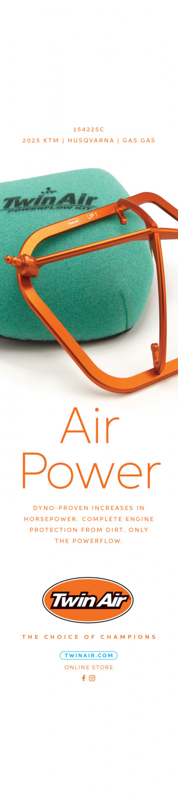 Advertisement: twin air