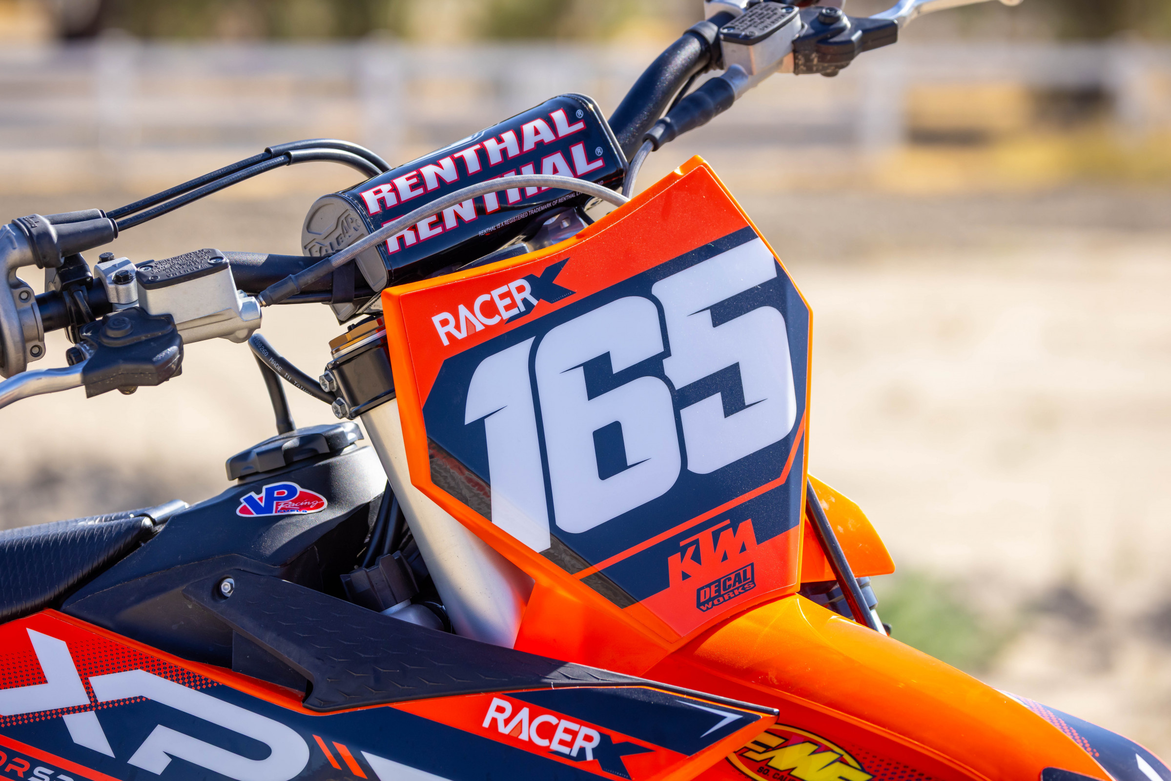 1749651026_f09a4524d7e490ccc80f