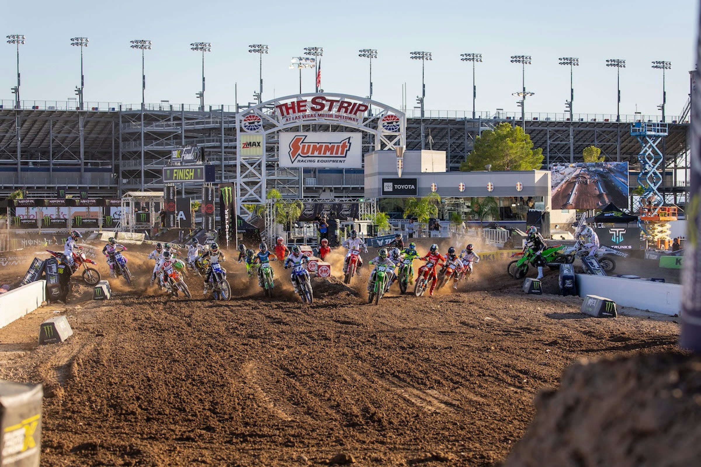 SMX Next World All-Stars Set for Postseason Competition During SMX Playoffs