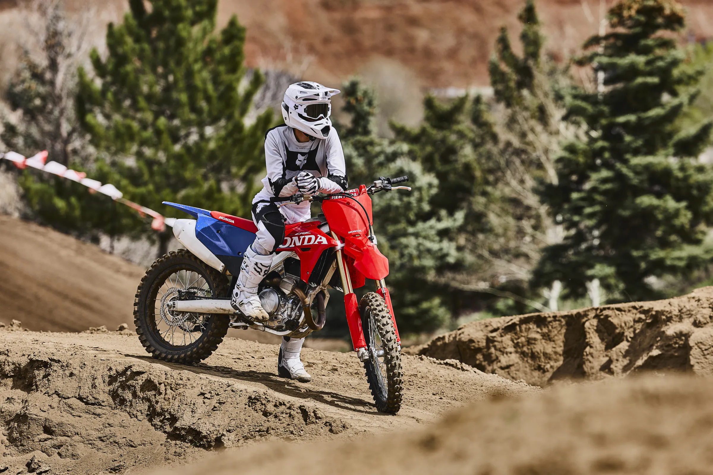 Redesigned CRF450R Headlines Honda’s 2027 Off-Road Motocross Range