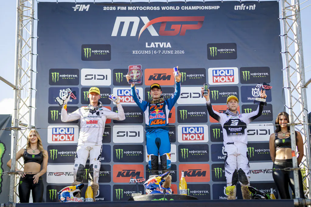 MX2 podium