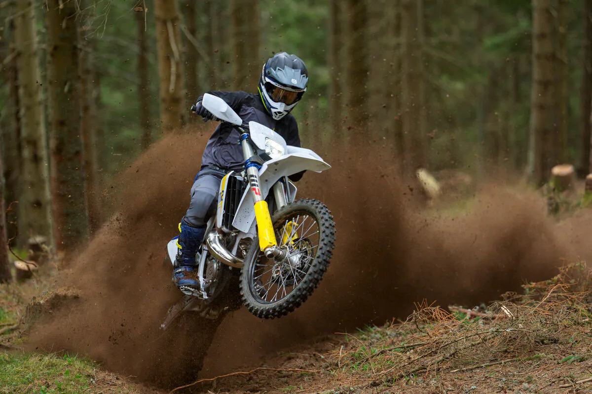 204613_TE 150 2027_Action