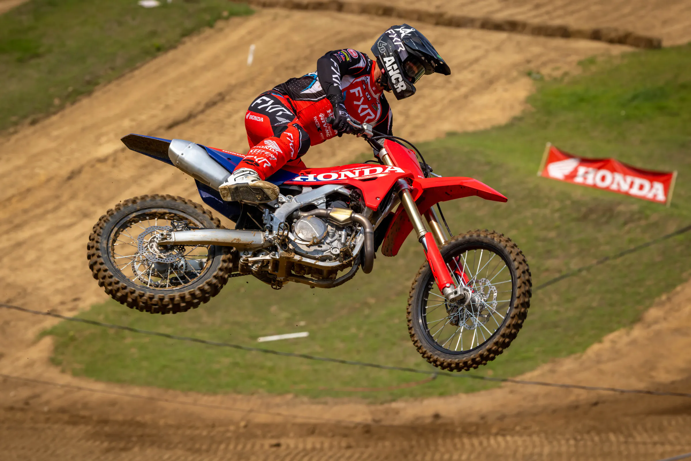 RacerX-2027HondaCRF450R-CudbyPhoto-045