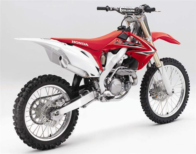 More detail is revealed from the right-rear view. Take notice of the seat, as it actually somewhat surrounds the gas cap now, maximizing rider mobility for cornering.