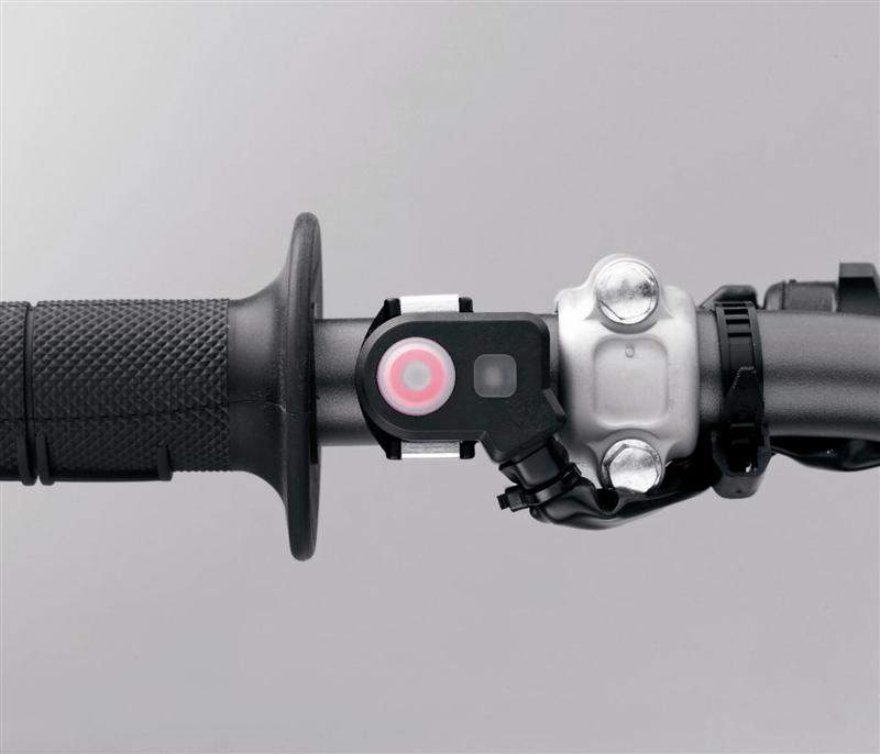 Even the kill switch is all-new! This new kill switch has an integrated LED pre-ride check indicator with EFI diagnostic capability to let you know if/when your EFI isn’t working properly.
