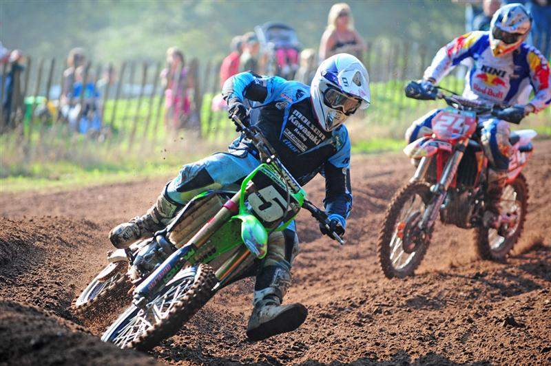 Swanepoel leads Simpson in moto one.