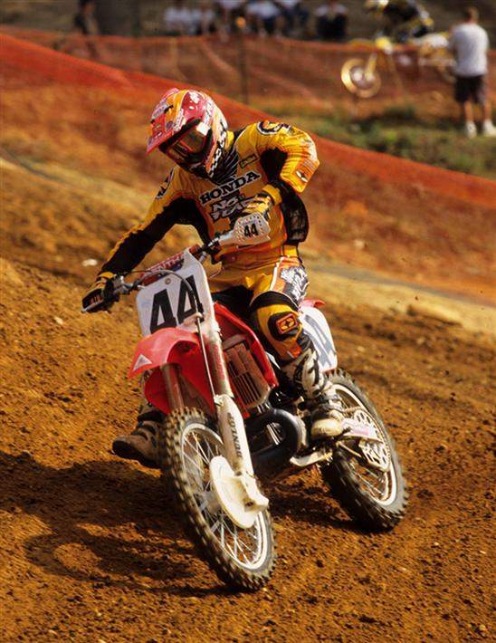 Sebastien Tortelli is one of the fastest outdoor racers to ever live. Shown here in 1999, Tortelli put a beating on the field at Glen Helen that is still talked about to this day. It’s just too bad he had such rotten luck.