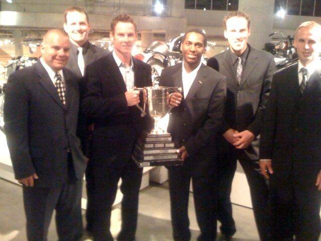 Team USA's James Stewart and Tim Ferry and their '08 crew with the Peter Chamberlain Cup