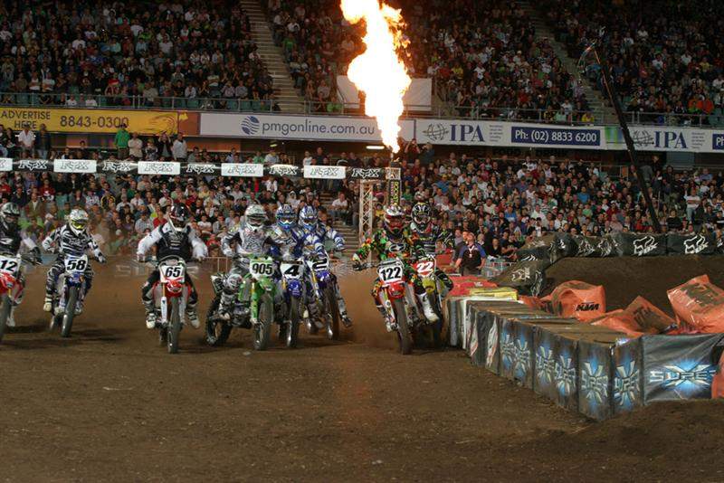 Daniel Reardon wasn’t giving Reed any room to move at the start or at anytime during the night.