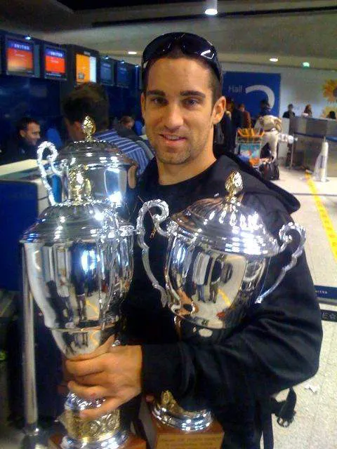 It's sometimes difficult traveling with trophies.