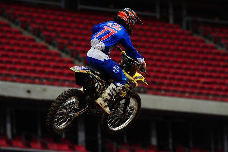 Steven Clarke was eighth-fastest with a 52.517.