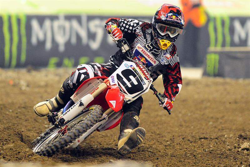 Ivan Tedesco fought it out with a myriad of riders for fifth.