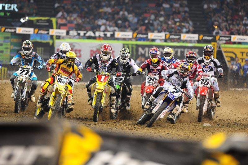 In my opinion the whole race was decided within the first two corners. Here the guys are barreling down into the first turn and you can see that despite starting way outside, Mike Alessi is up front. Afugginmazing as his biggest fan would say.