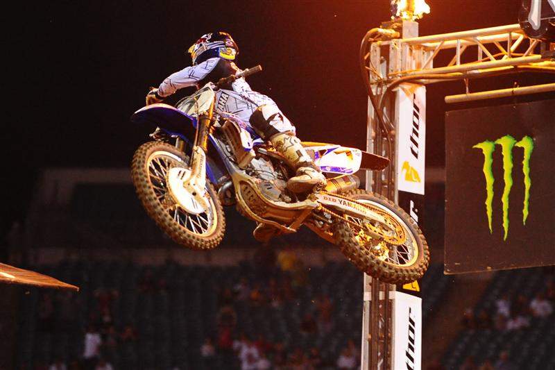 Stewart moved to within five points of Reed with his Jacksonville win.