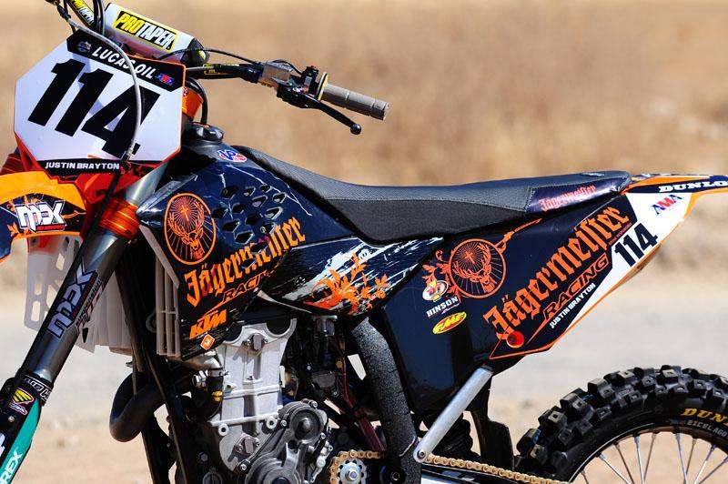 Sideplates are fair game this summer