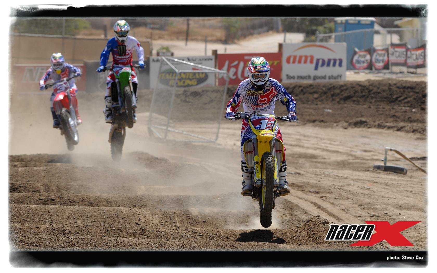 Dungey leads Weimer and Tedesco through the whoops.