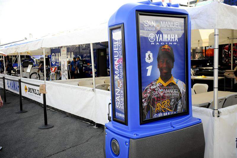 Outside the L&M truck, they have cool displays. On the other side are widescreen TVs turned vertically and playing video formatted for vertical playback.