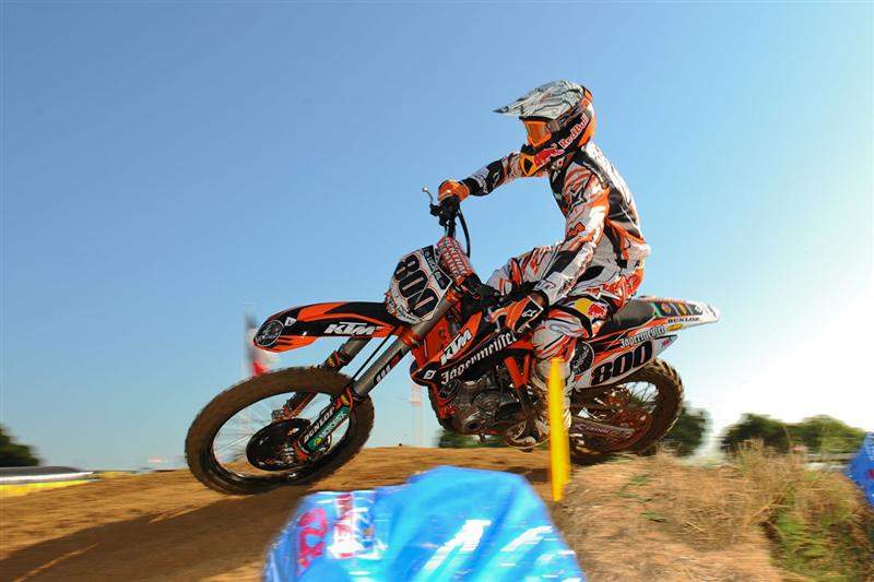 Mike Alessi was fastest overall in 450cc qualifying at Freestone after taking the week off with badly blistered hands from the GP last weekend.