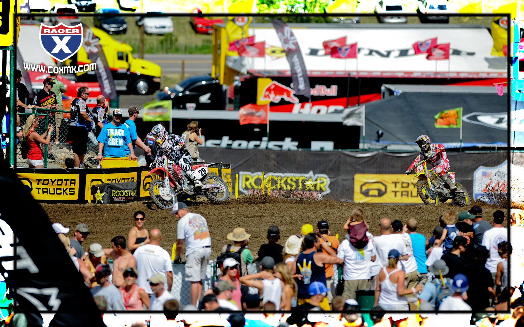 Andrew Short leads Ryan Dungey