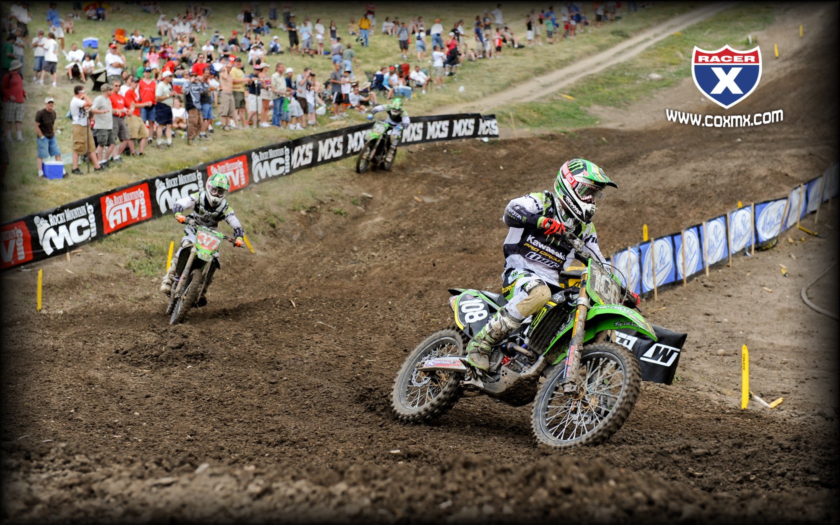 Dean Wilson leads teammates Christophe Pourcel and Tyla Rattray.