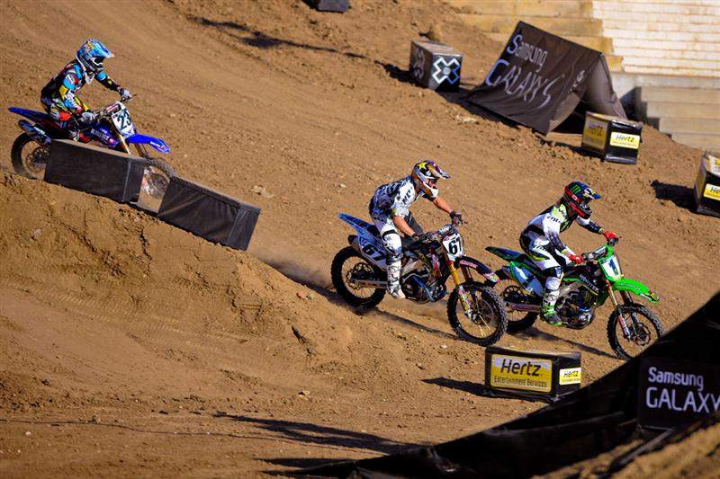 In the main event, two-time defending champ Josh Hansen got the holeshot over Chris Blose. Blose messed up the second jump and fell back right away.