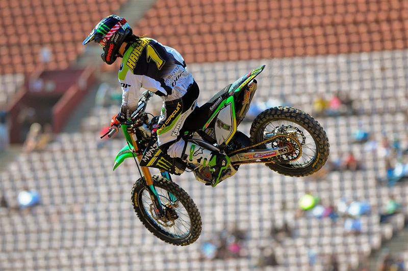 Hansen led most of the race, but began to make mistakes in the last half.